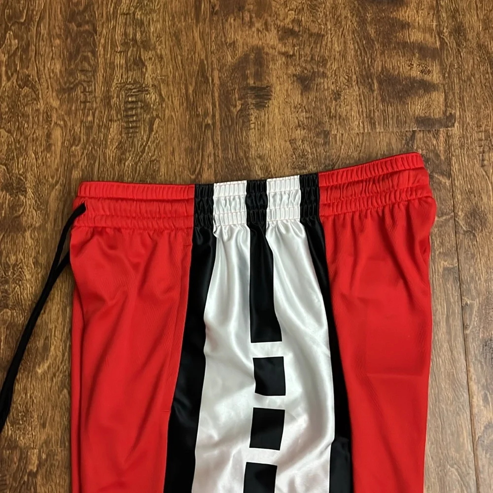 Nike Basketball Shorts Size M - Picture 3 of 17